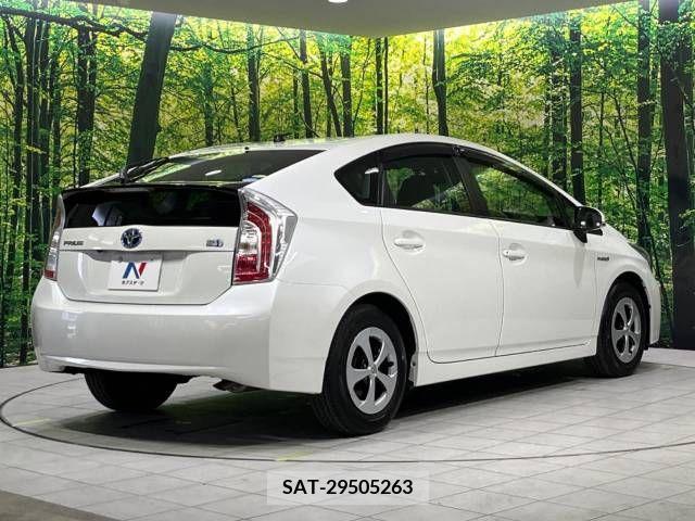 Toyota PRIUS 2012-06 335485-17