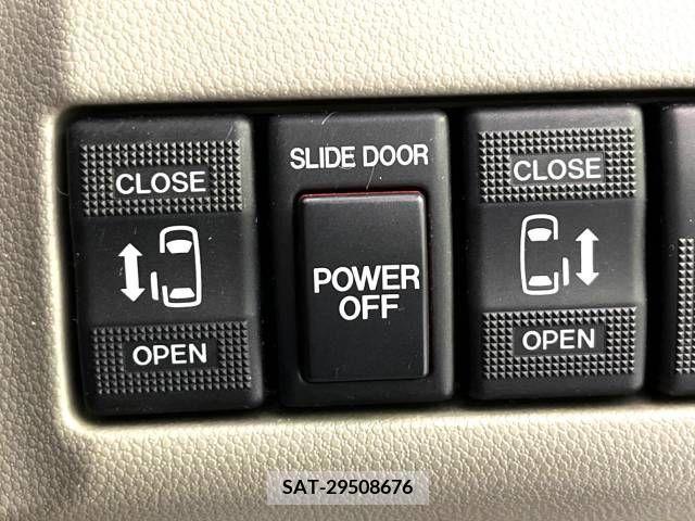 Mazda PREMACY 2005-03 250446-2