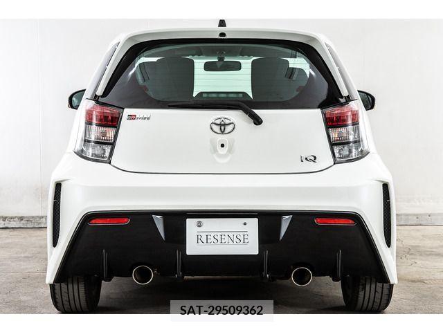 Toyota IQ 2012-11 361865-8