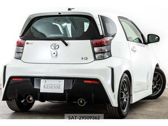 Toyota IQ 2012-11 361865-2