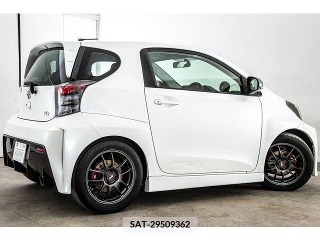 Toyota IQ 2012-11 361865-7