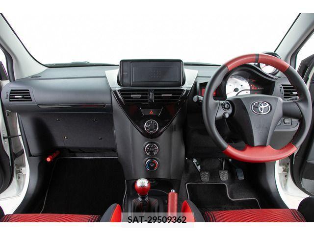 Toyota IQ 2012-11 361865-1