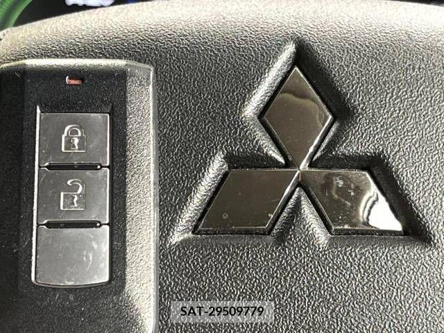 Mitsubishi OUTLANDER PHEV 2019-09 222037-7