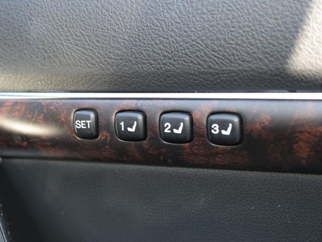 Toyota LAND CRUISER 2013-01 11200-12