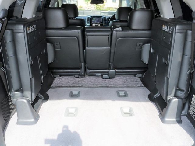 Toyota LAND CRUISER 2013-01 11200-8