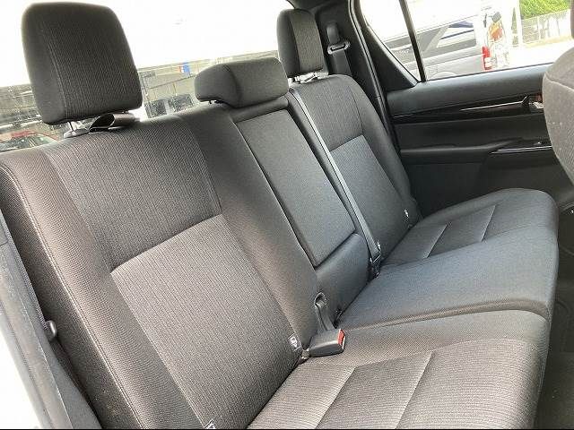Toyota HILUX 2020-06 16641-5