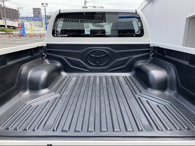 Toyota HILUX 2020-06 16641-12