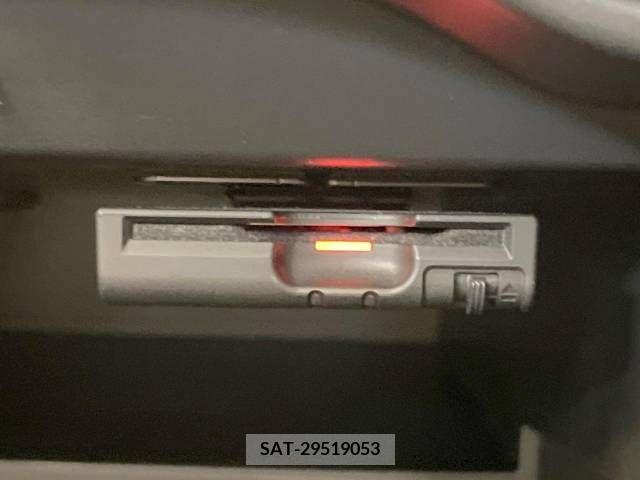 Nissan NOTE 2017-05 248900-6