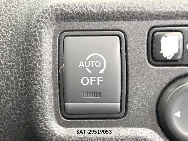 Nissan NOTE 2017-05 248900-7