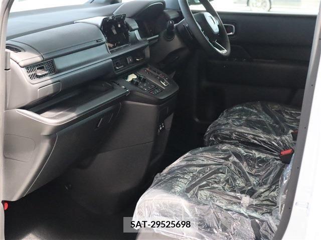 Honda STEP WGN 2024-03 377179-14