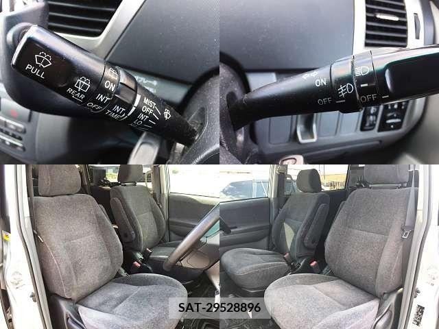Toyota NOAH 2005-04 365105-7