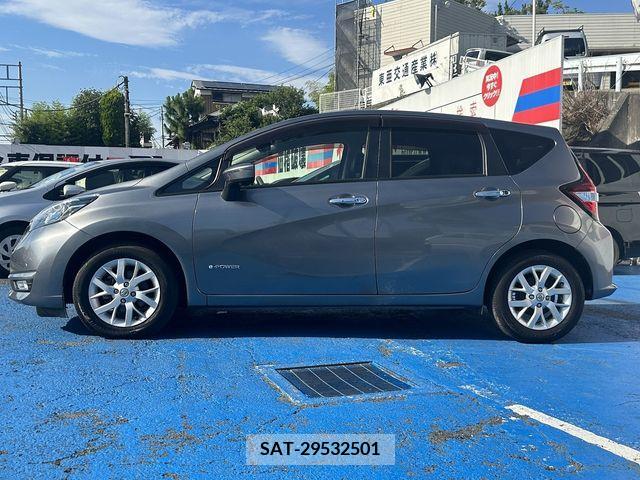Nissan NOTE 2017-09 328342-6