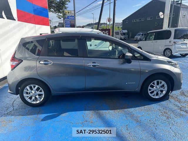 Nissan NOTE 2017-09 328342-5