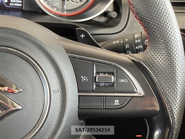 Suzuki SWIFT 2018-04 320800-7