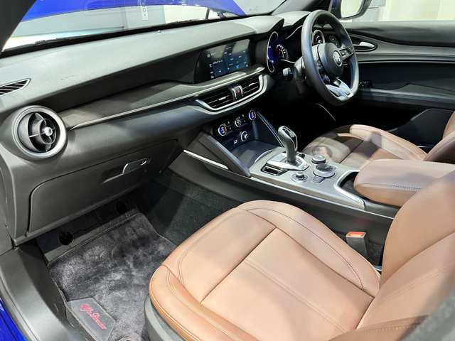 ALFA ROMEO STELVIO 2022-08 5920-14