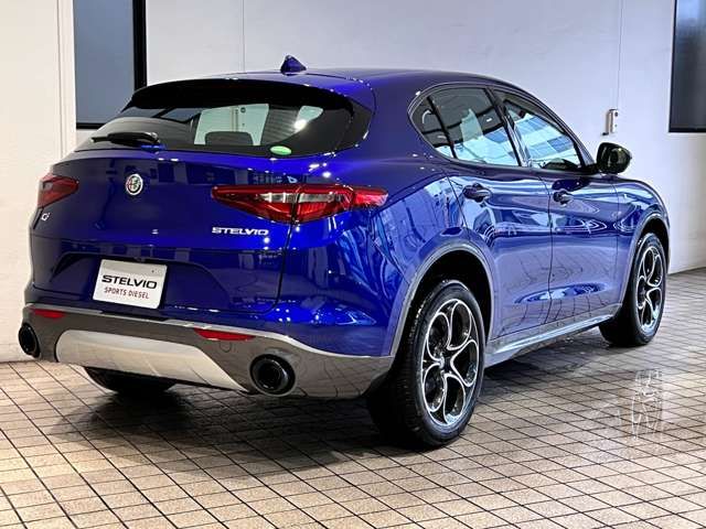 ALFA ROMEO STELVIO 2022-08 5920-3