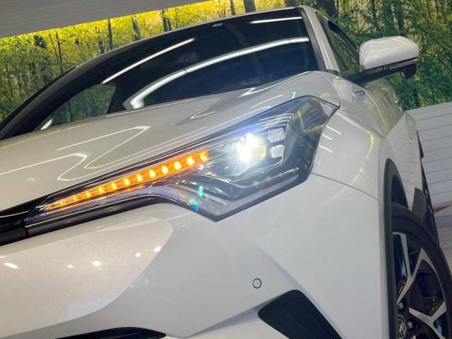Toyota C-HR 2017-12 182974-13