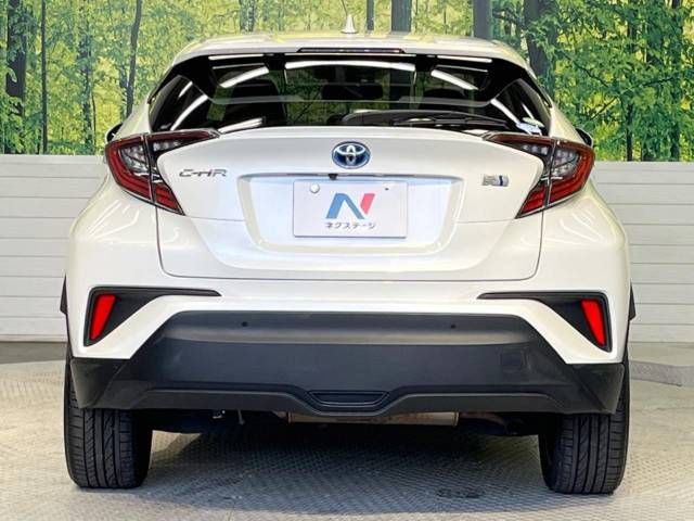Toyota C-HR 2017-12 182974-16
