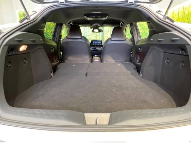 Toyota C-HR 2017-12 182974-11