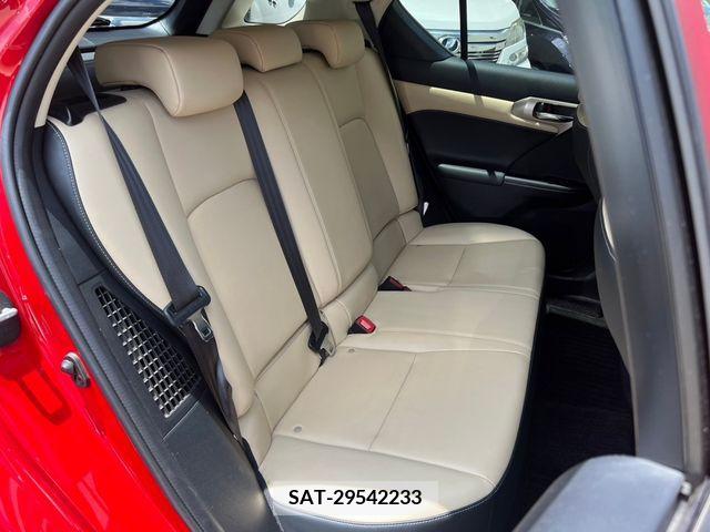 Lexus CT 2014-07 322685-7