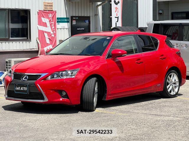 Lexus CT 2014-07 322685-3