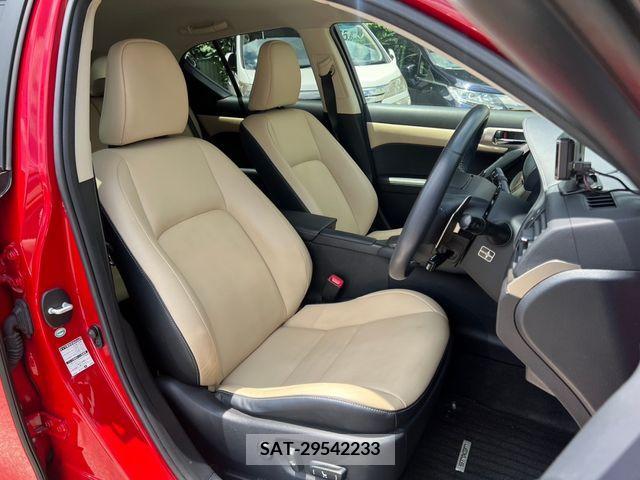 Lexus CT 2014-07 322685-6