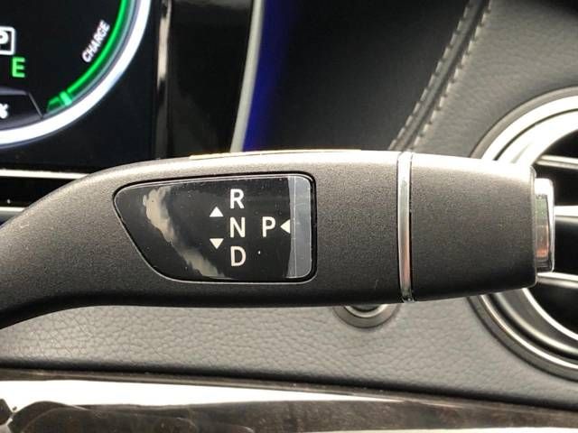 Mercedes Benz S-CLASS 2014-12 14075-11