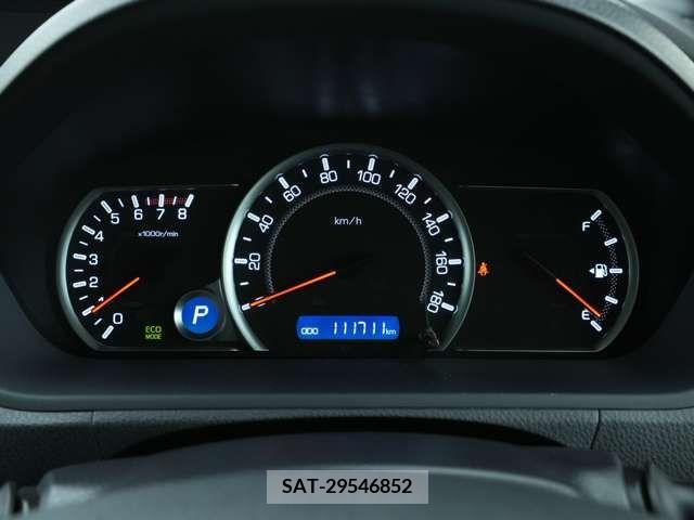Toyota VOXY 2015-11 370531-15