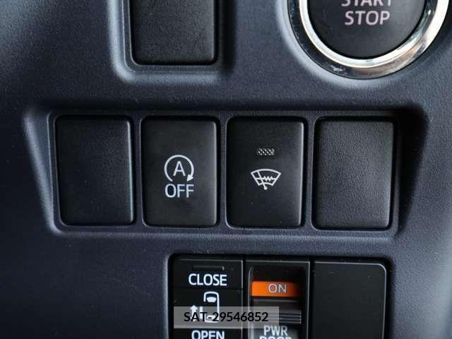 Toyota VOXY 2015-11 370531-12