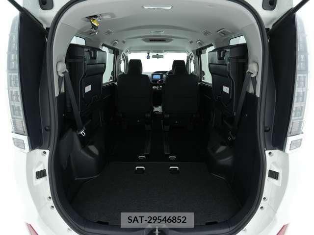 Toyota VOXY 2015-11 370531-9