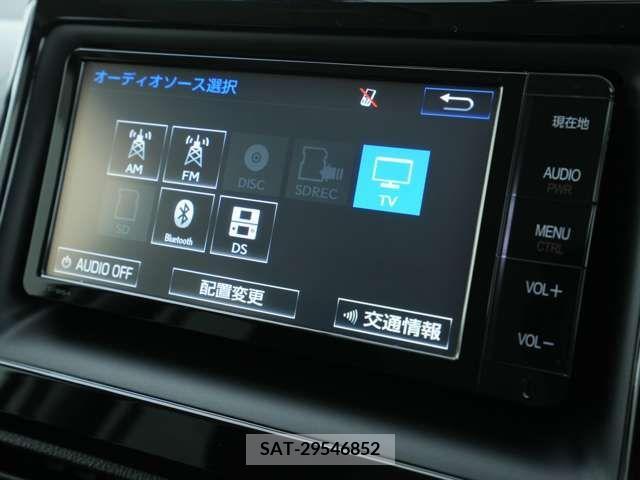 Toyota VOXY 2015-11 370531-10