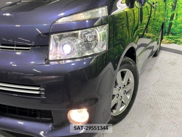 Toyota VOXY 2010-01 375722-13