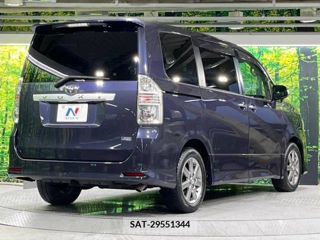 Toyota VOXY 2010-01 375722-18
