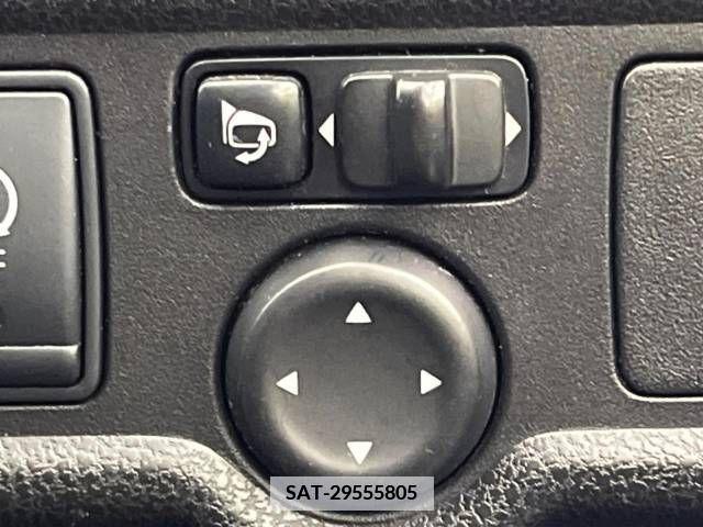 Nissan NOTE 2014-05 365457-7