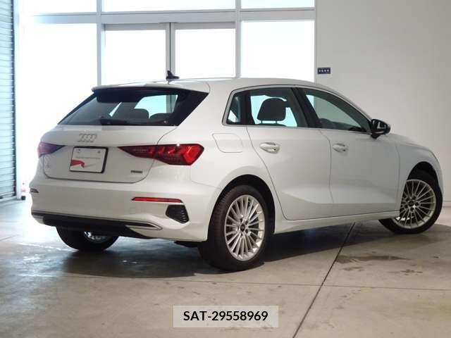 Audi A3 SEDAN 2023-02 341417-1