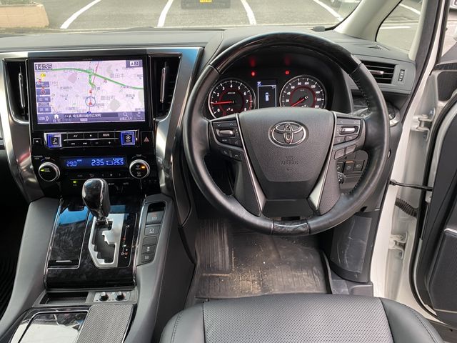 Toyota VELLFIRE 2018-09 192230-1