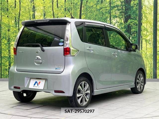 Nissan DAYZ 2014-07 256266-17