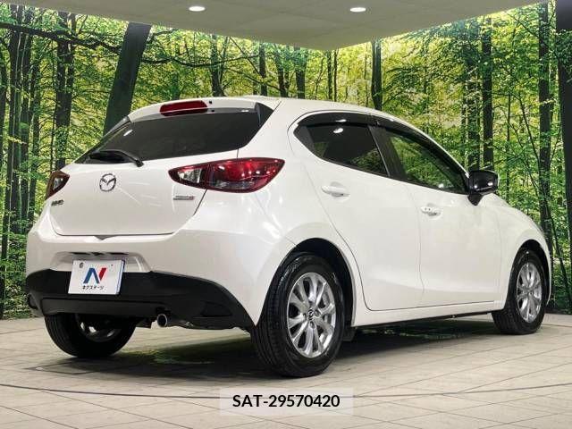 Mazda DEMIO 2015-01 390497-17