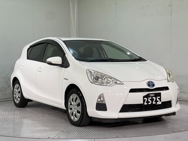 Toyota AQUA 2012-03 194097-0