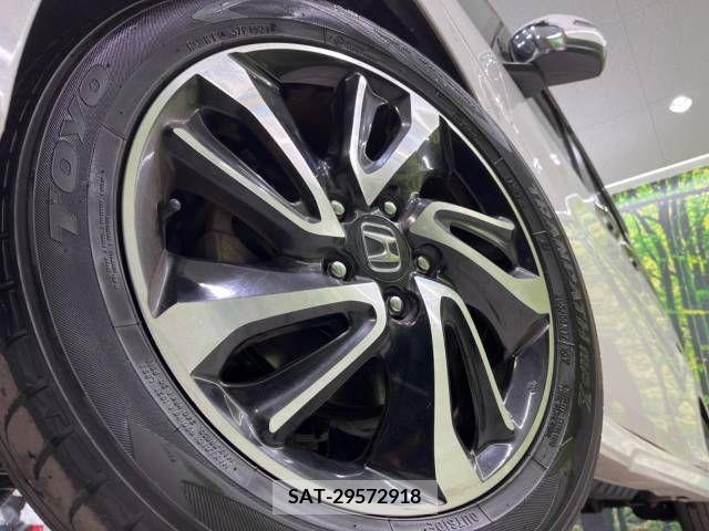 Honda e 2015-05 217904-10