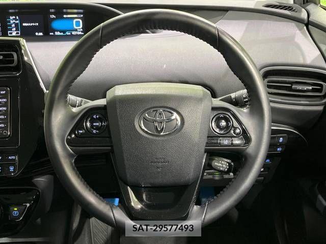 Toyota PRIUS 2021-03 228478-11