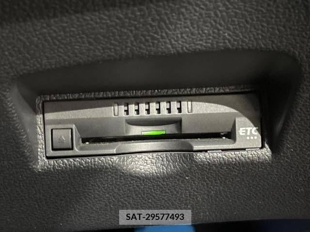 Toyota PRIUS 2021-03 228478-6