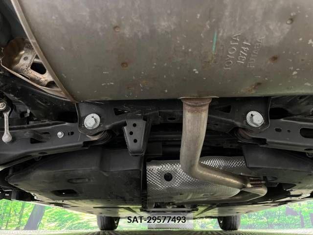 Toyota PRIUS 2021-03 228478-19