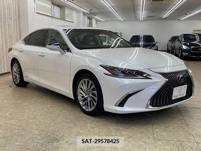 Lexus ES 2019-03 300389-13