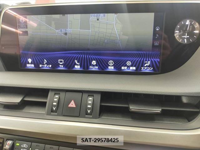 Lexus ES 2019-03 300389-3