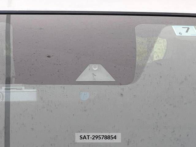 Nissan NOTE 2019-07 329513-2