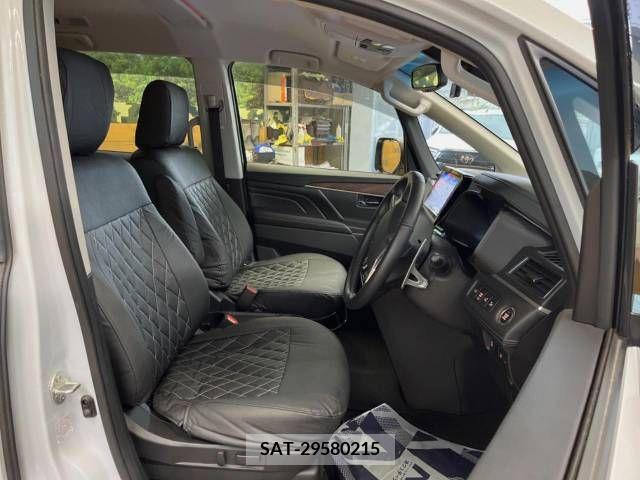 Mitsubishi DELICA D5 2022-07 325419-8