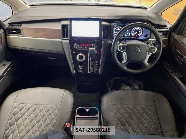 Mitsubishi DELICA D5 2022-07 325419-1