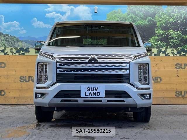 Mitsubishi DELICA D5 2022-07 325419-15