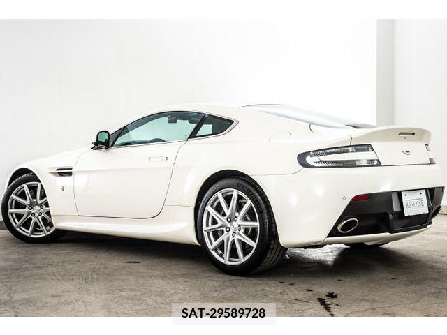Aston Martin V8 2015-01 315891-10